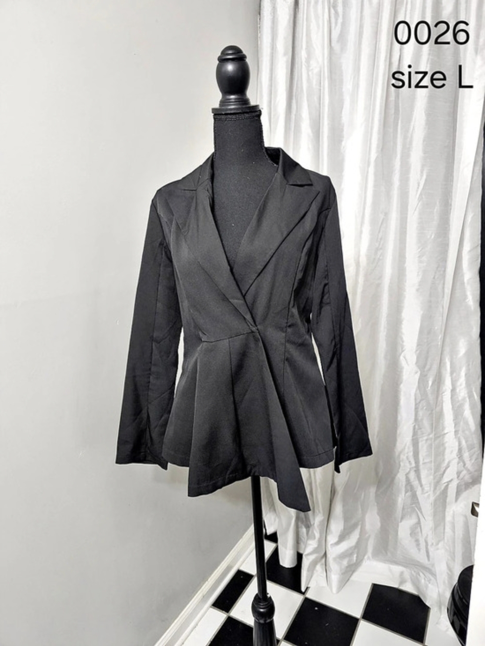 Women's Blazer in Black Size Large Like New